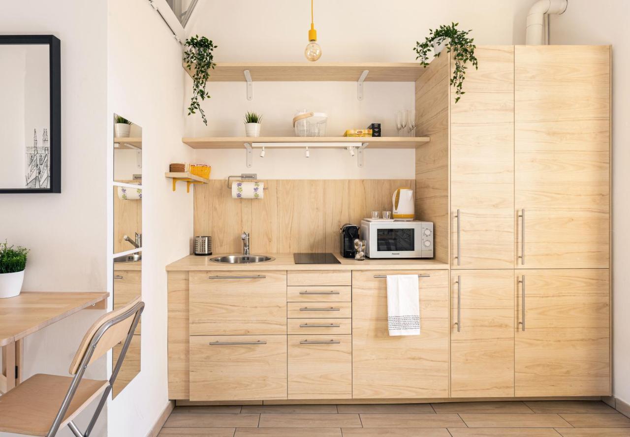 A Yellow Touch - Modern Studio In Isola Milano Dış mekan fotoğraf