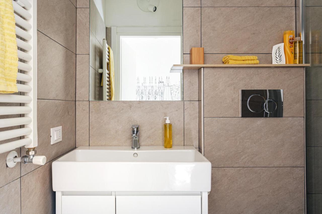 A Yellow Touch - Modern Studio In Isola Milano Dış mekan fotoğraf