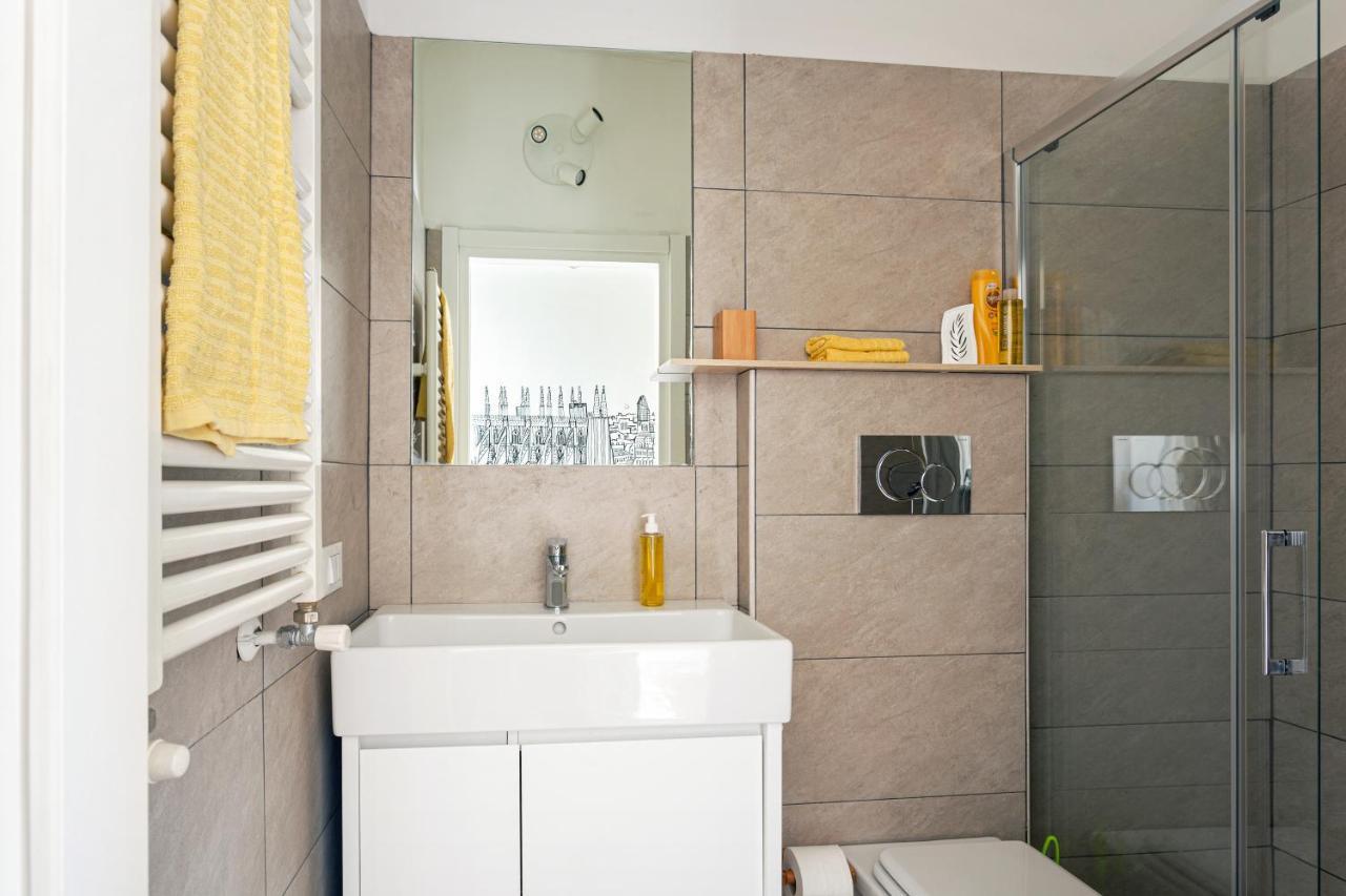 A Yellow Touch - Modern Studio In Isola Milano Dış mekan fotoğraf